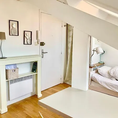 Apartamento Studio On The Attic-5 Min From Sea & Main Street Nice