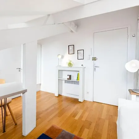 Studio On The Attic-5 Min From Sea & Main Street
